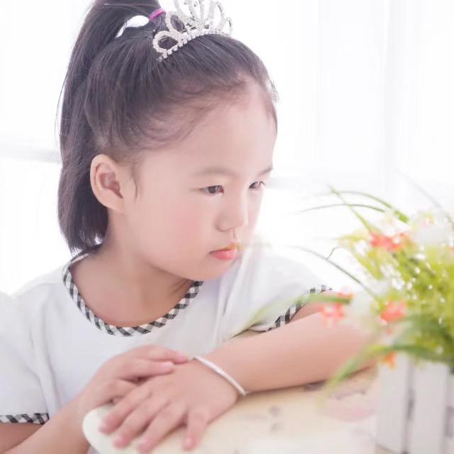 Miss.杨（玉米瑶）