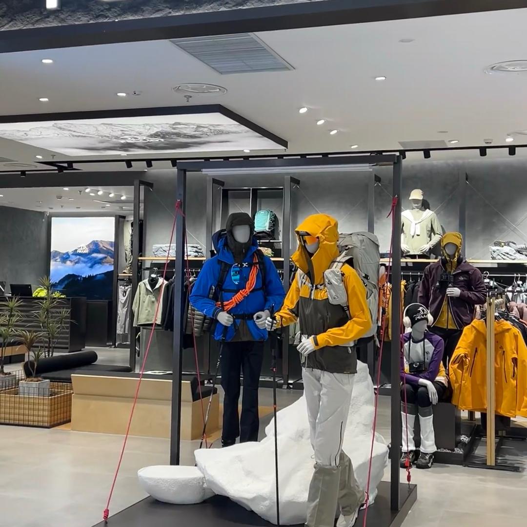 春徇泽彪专卖店