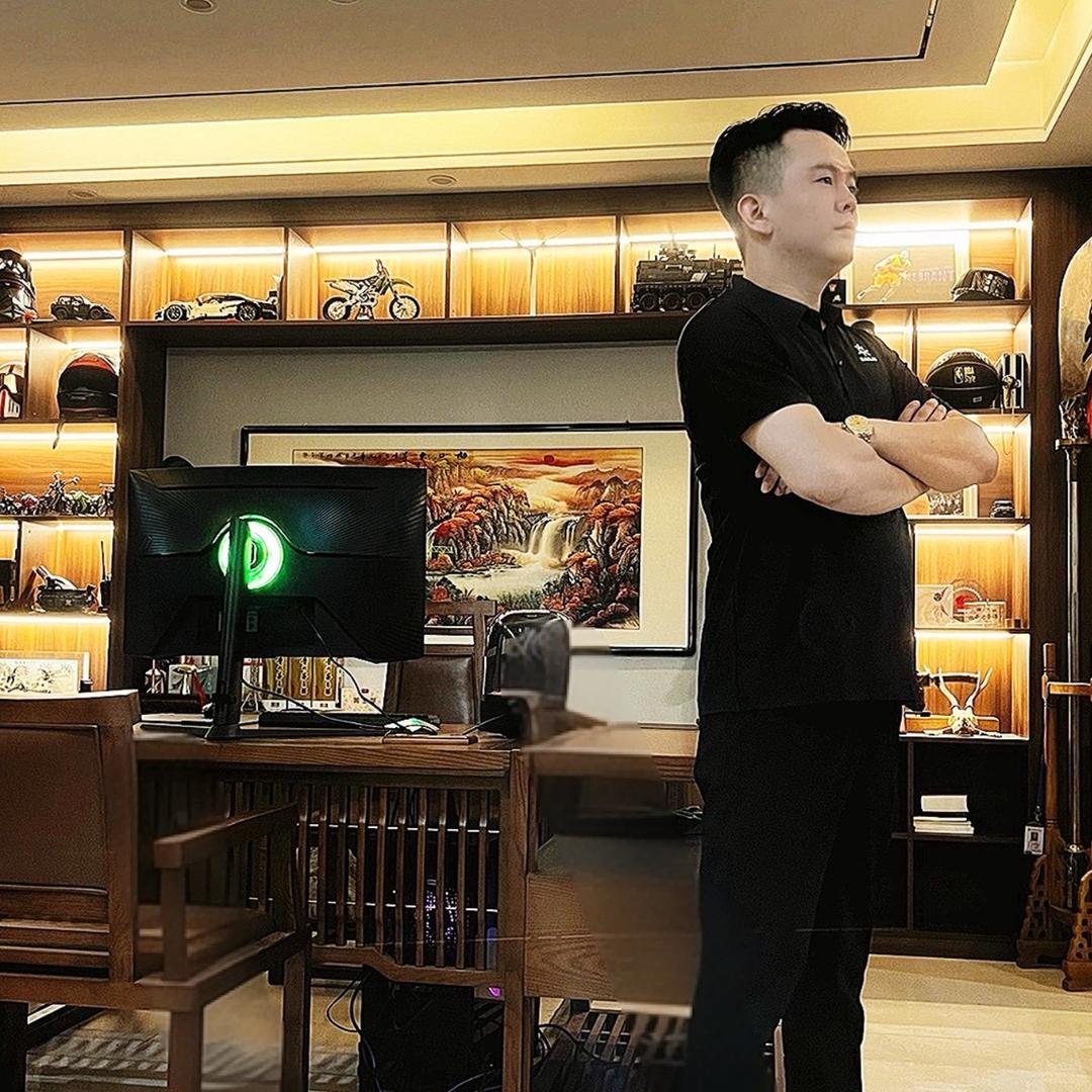 H                  、