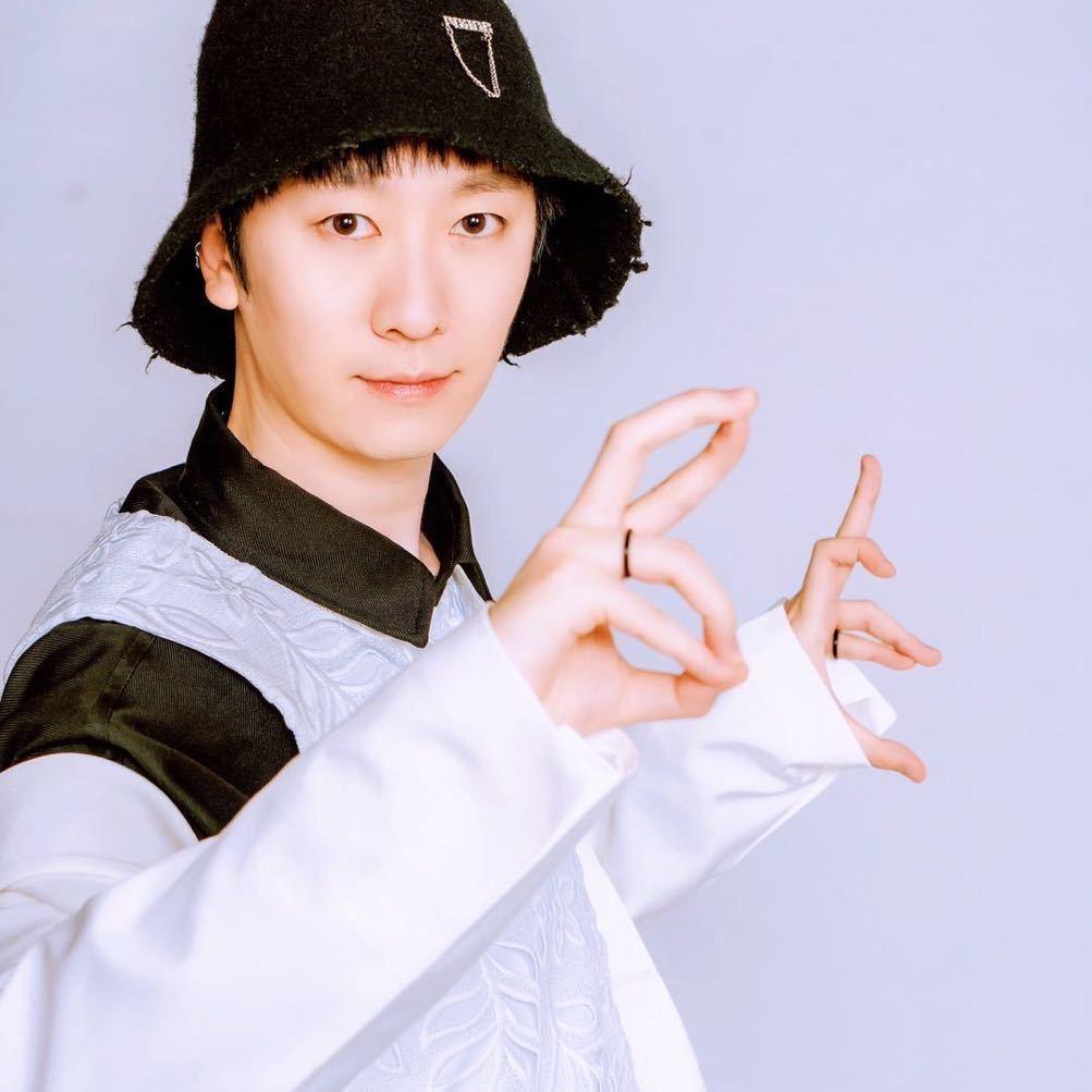 手舞白先生