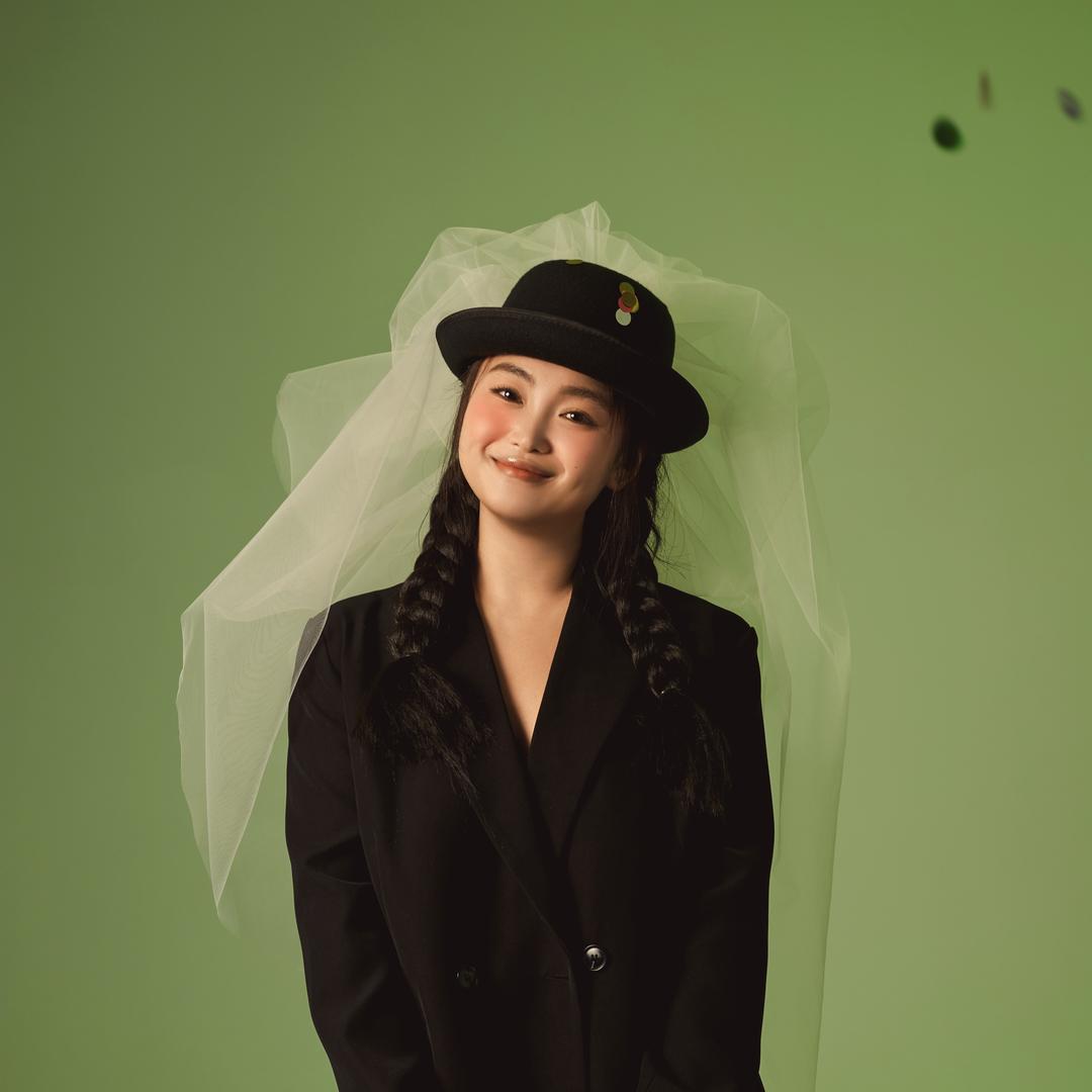 吕吕有个婚纱店