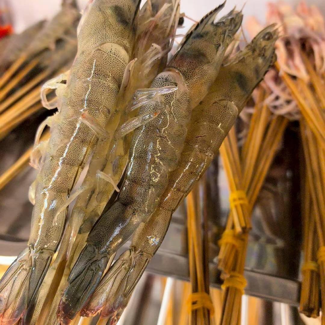 20年的烧烤店杀鱼工