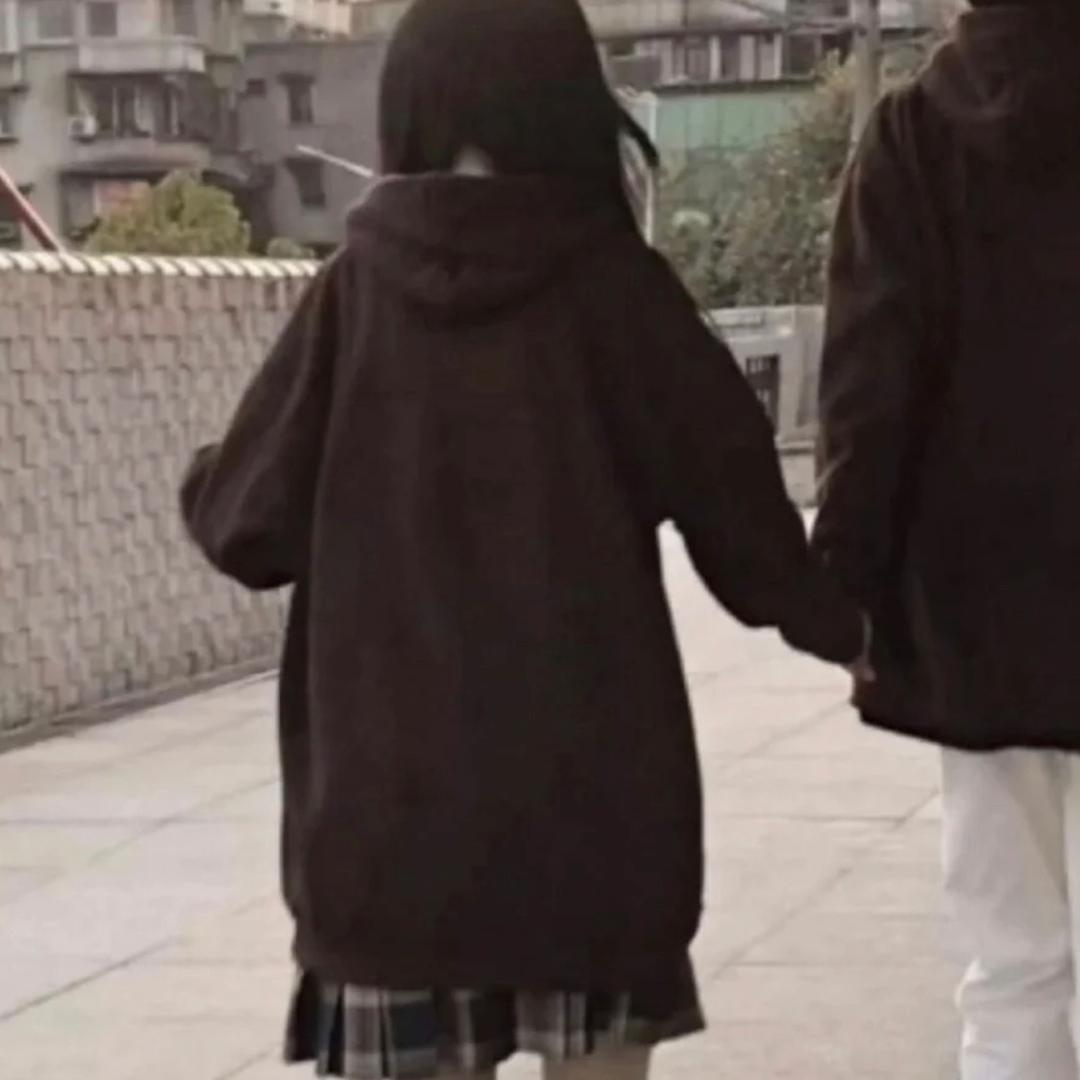 劉靜.