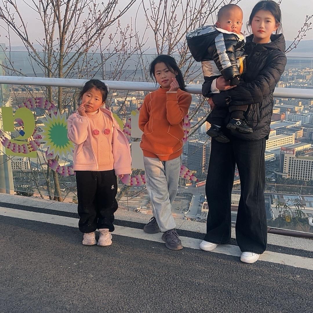 赵姊妺（橱窗购物)