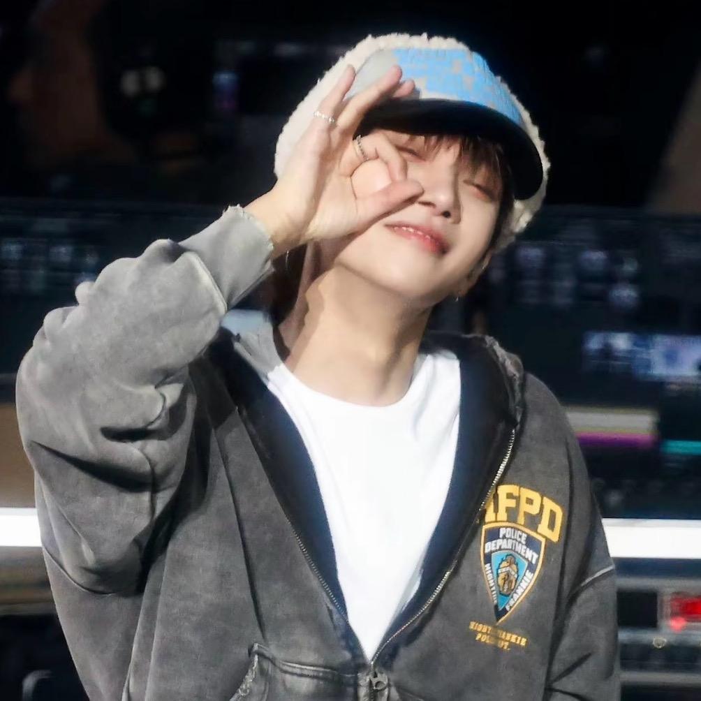 雾都雾里七个八（洪叽酥唯一的🐶）