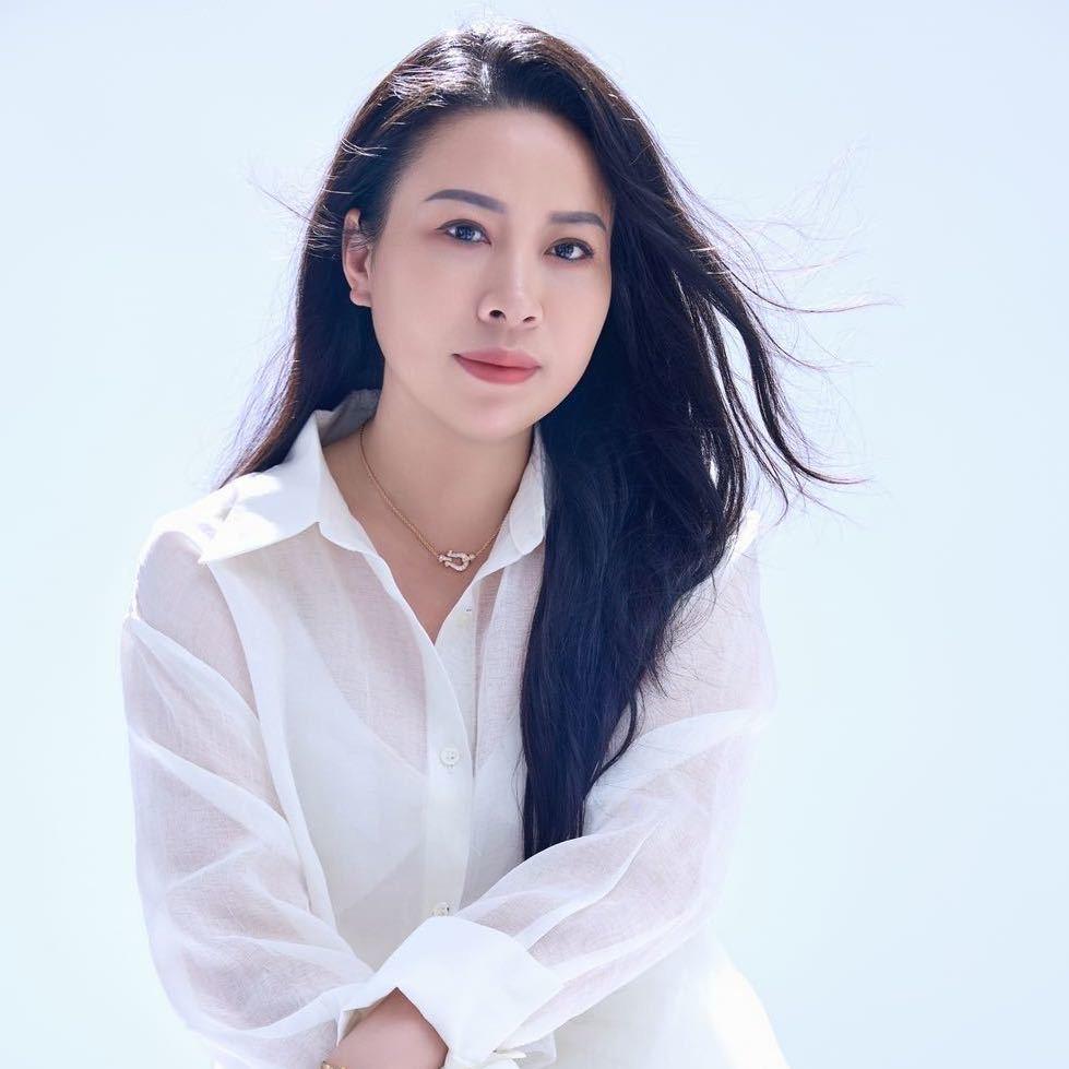 卞丹女裤老板娘玲儿