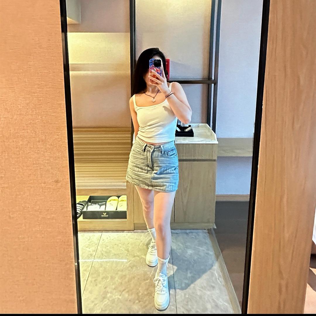 H.💛