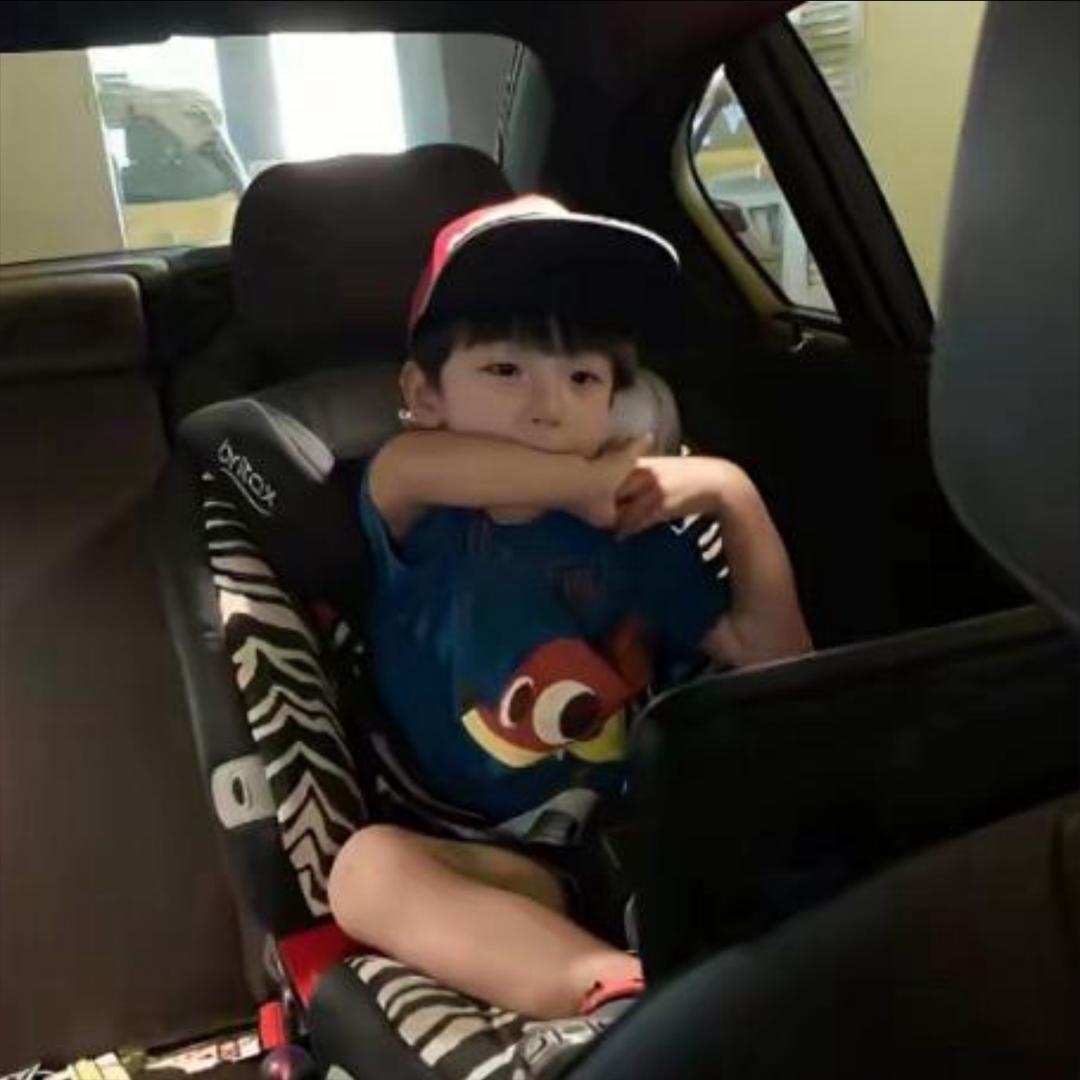 Liuiuiu