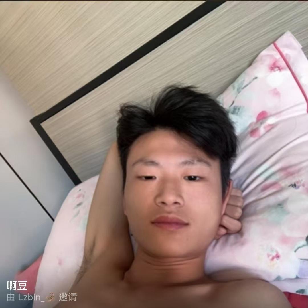 混过社会卖过萌