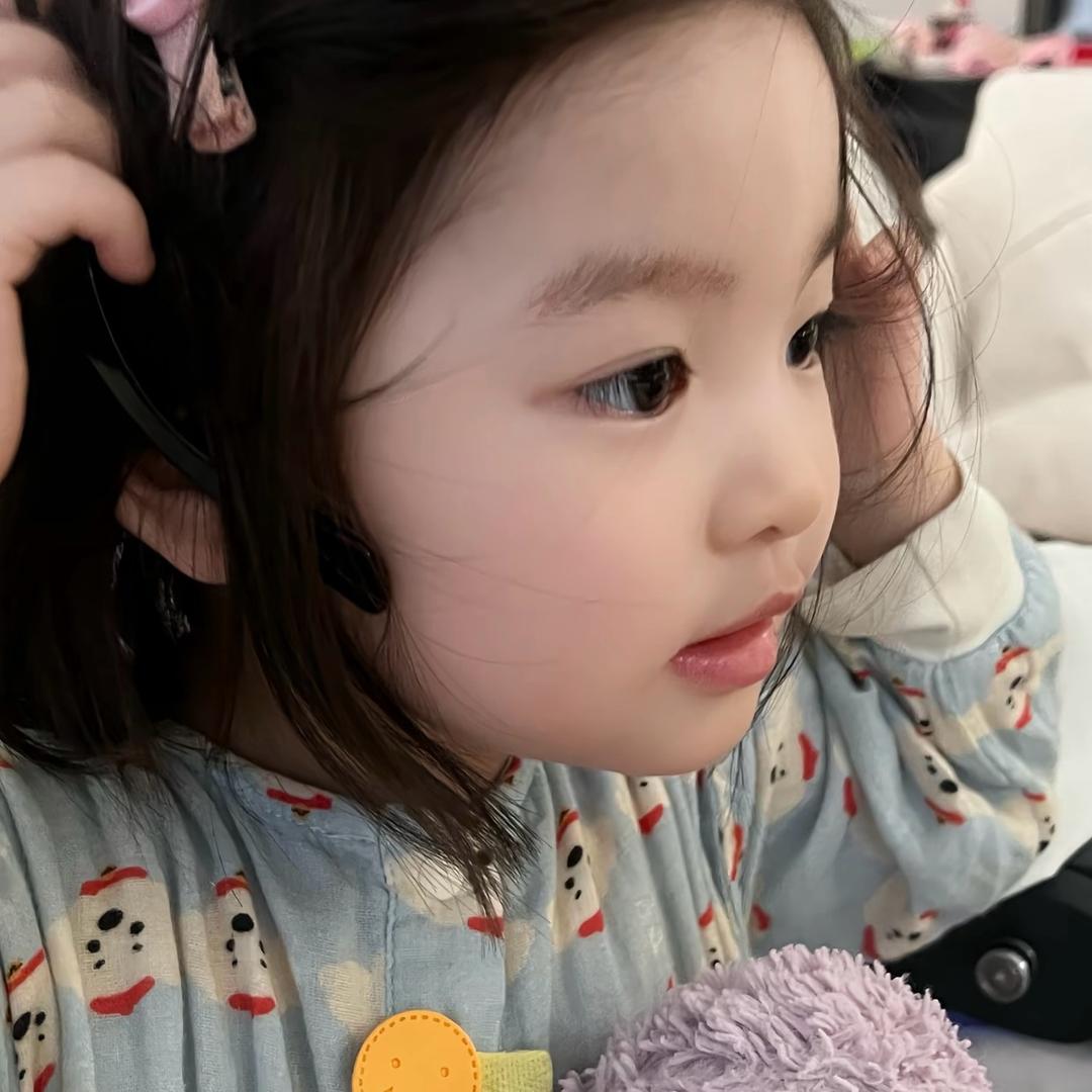 小蕊醒了~