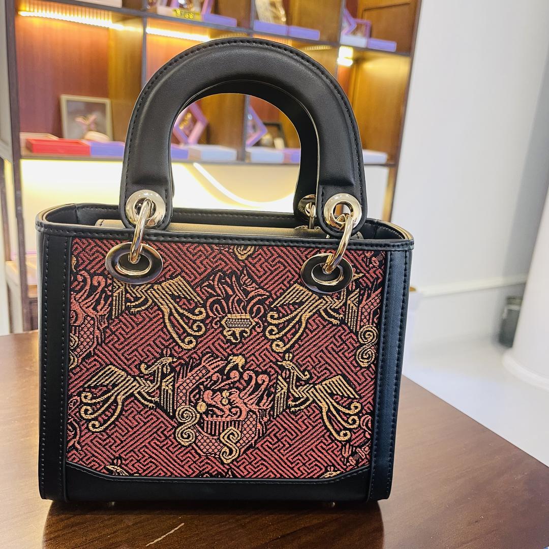 南宁市怡锦绣服装检验整理生活坊