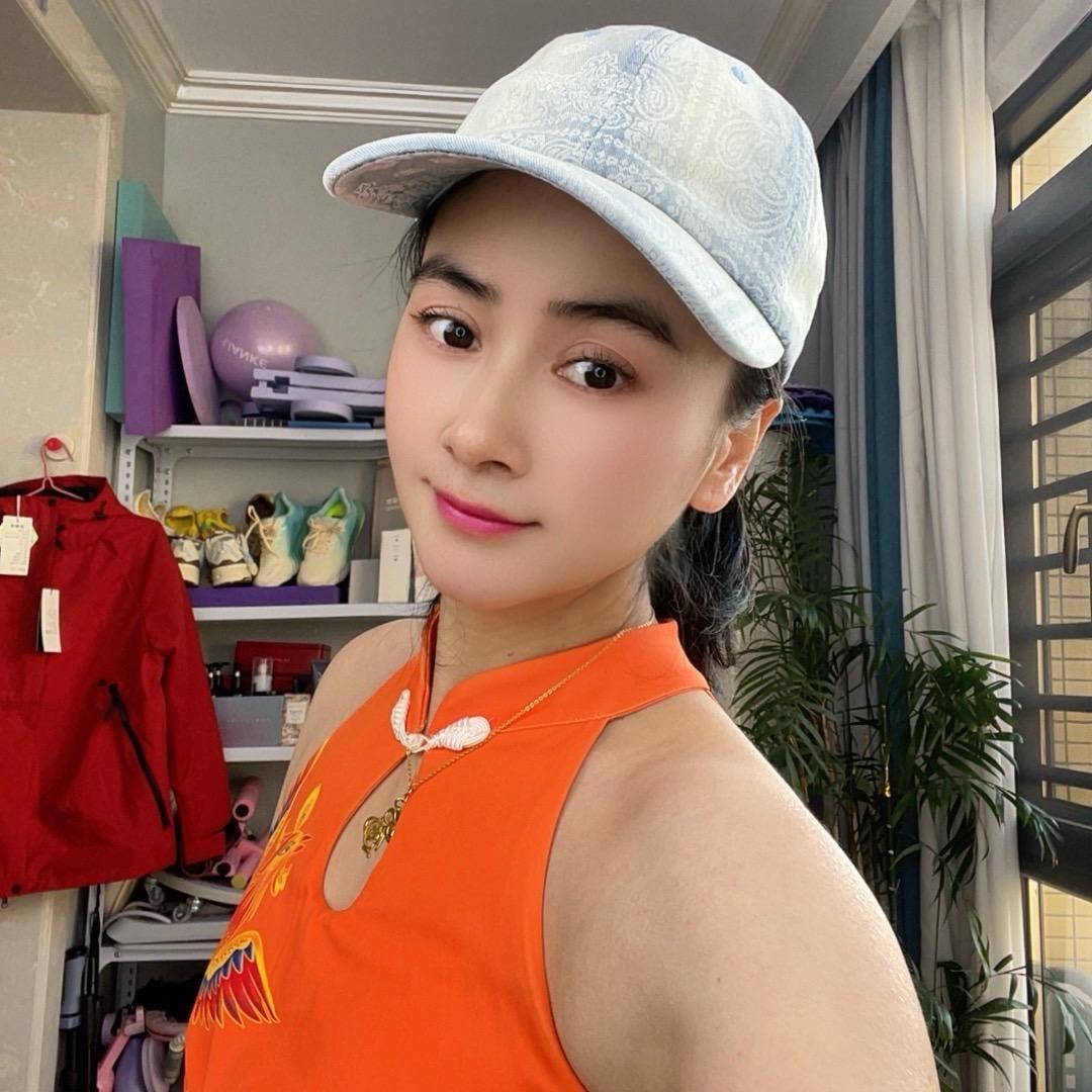 胡丽丽大美女爱健身