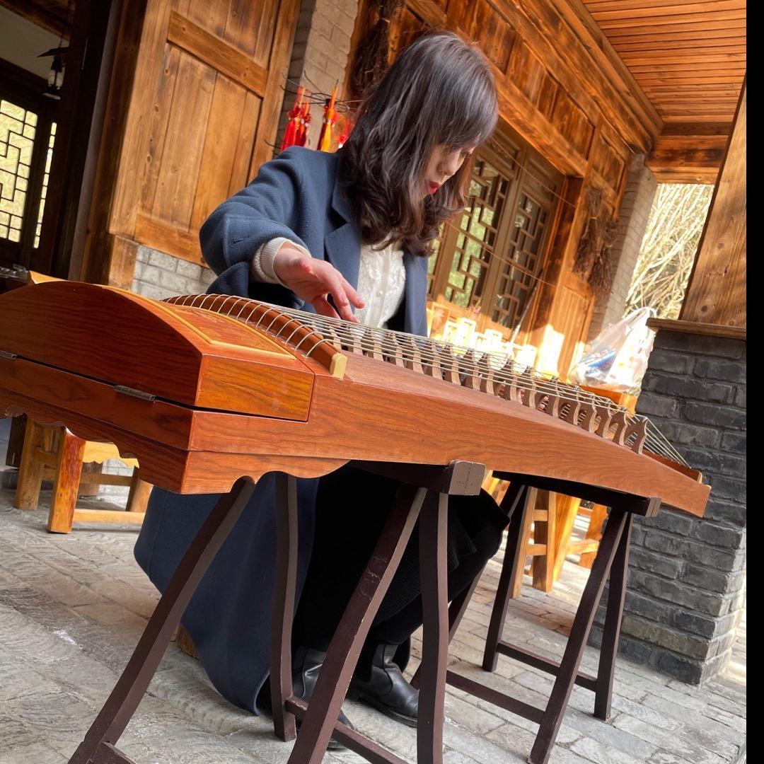 保利庭瑞阅江台褚松歌