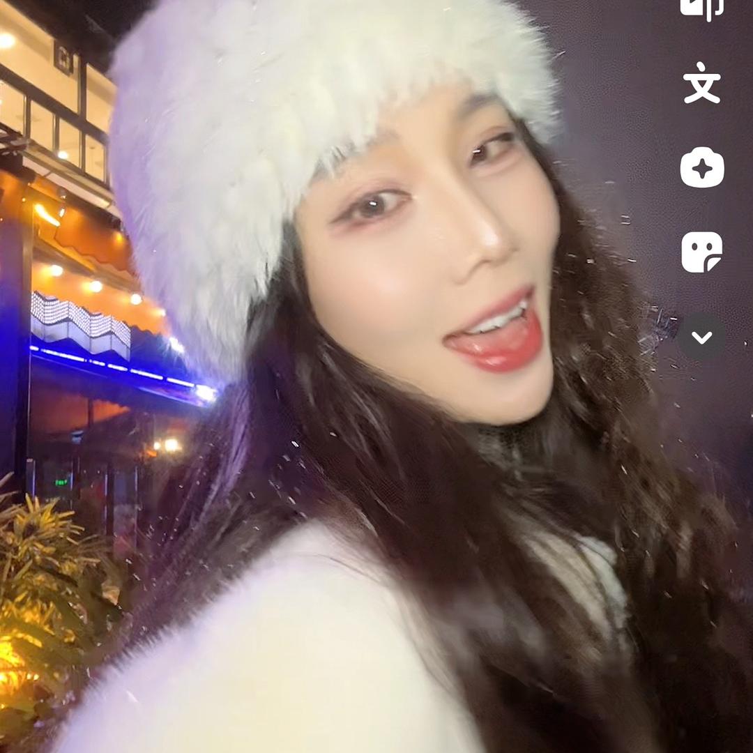 唱贼哇塞的熊盼盼