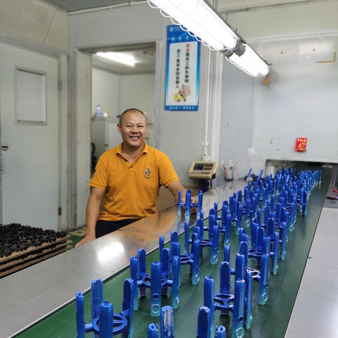 塑胶喷油  永恒泰