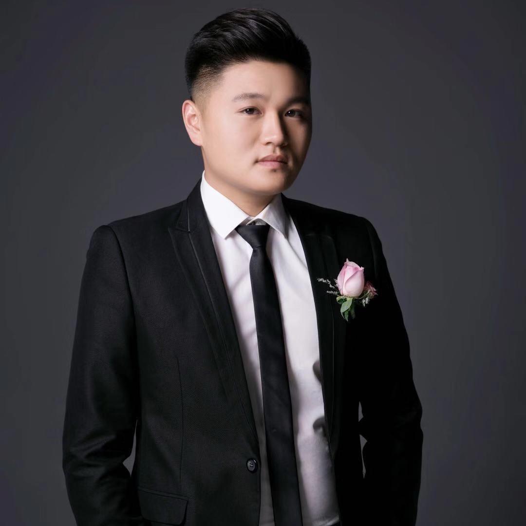 老彭轻客面包车