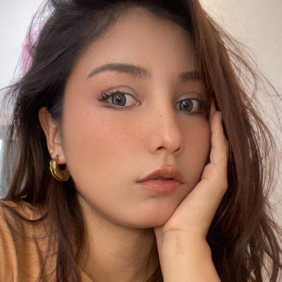 爱美的依拉