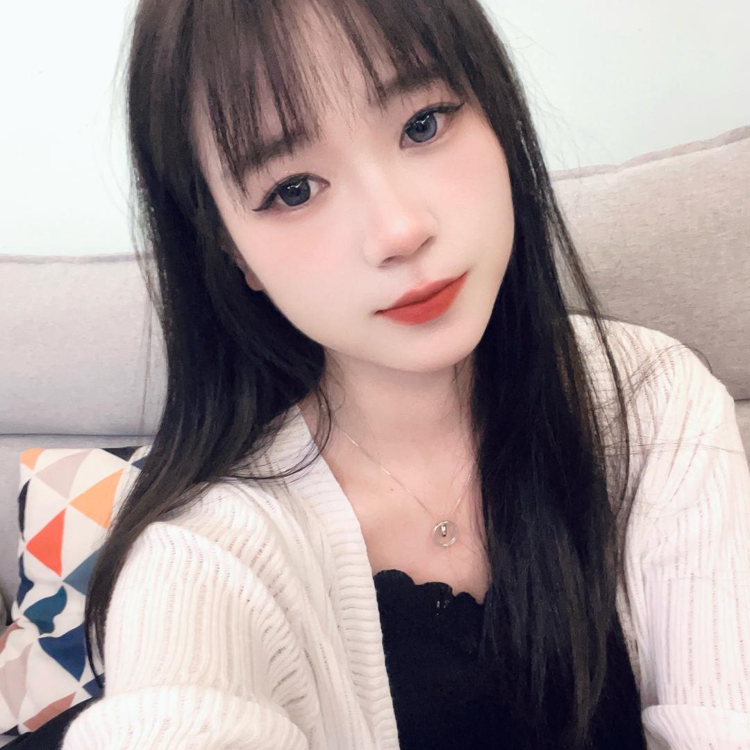 草莓有点甜🍓