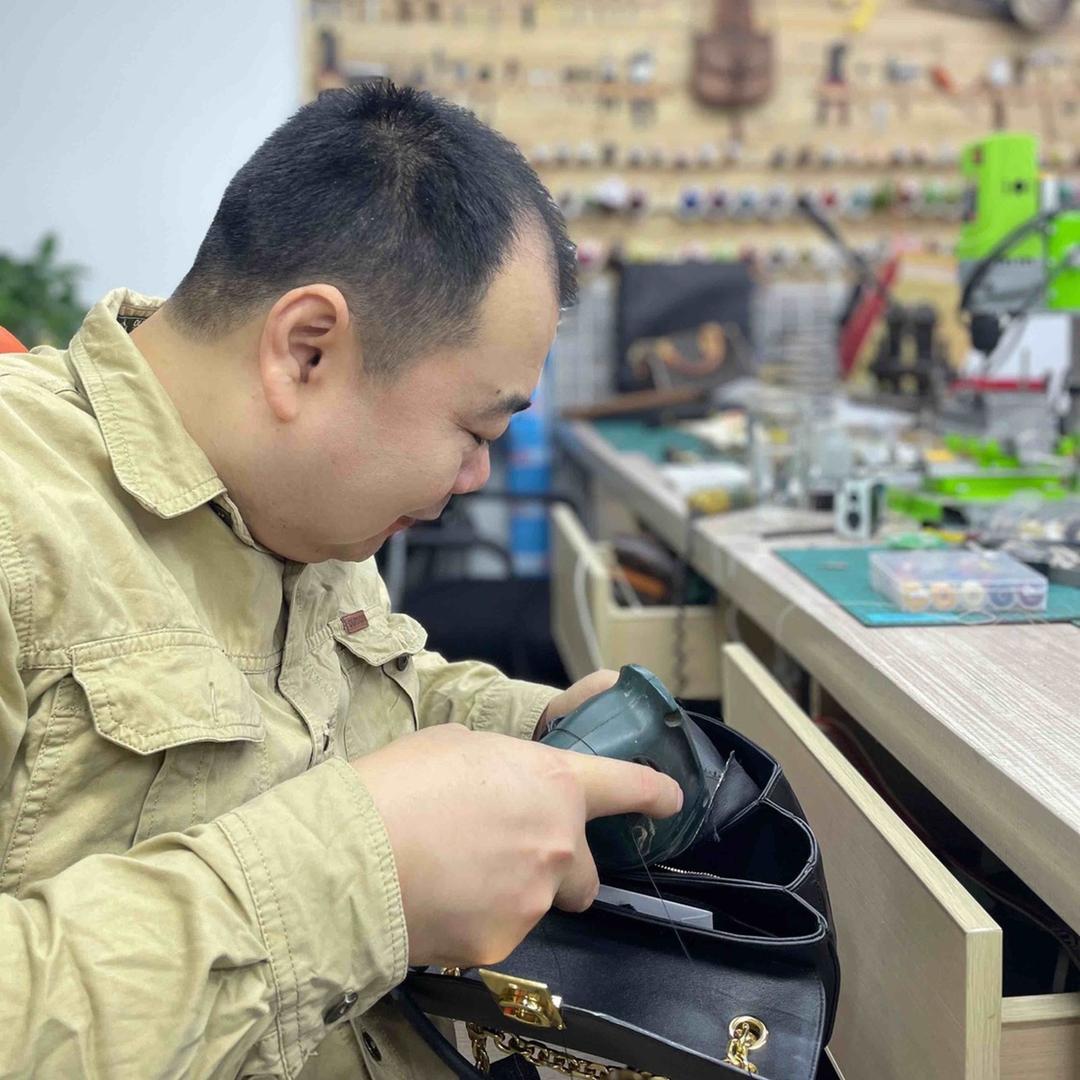 南京天鼠大伟皮具护理维修