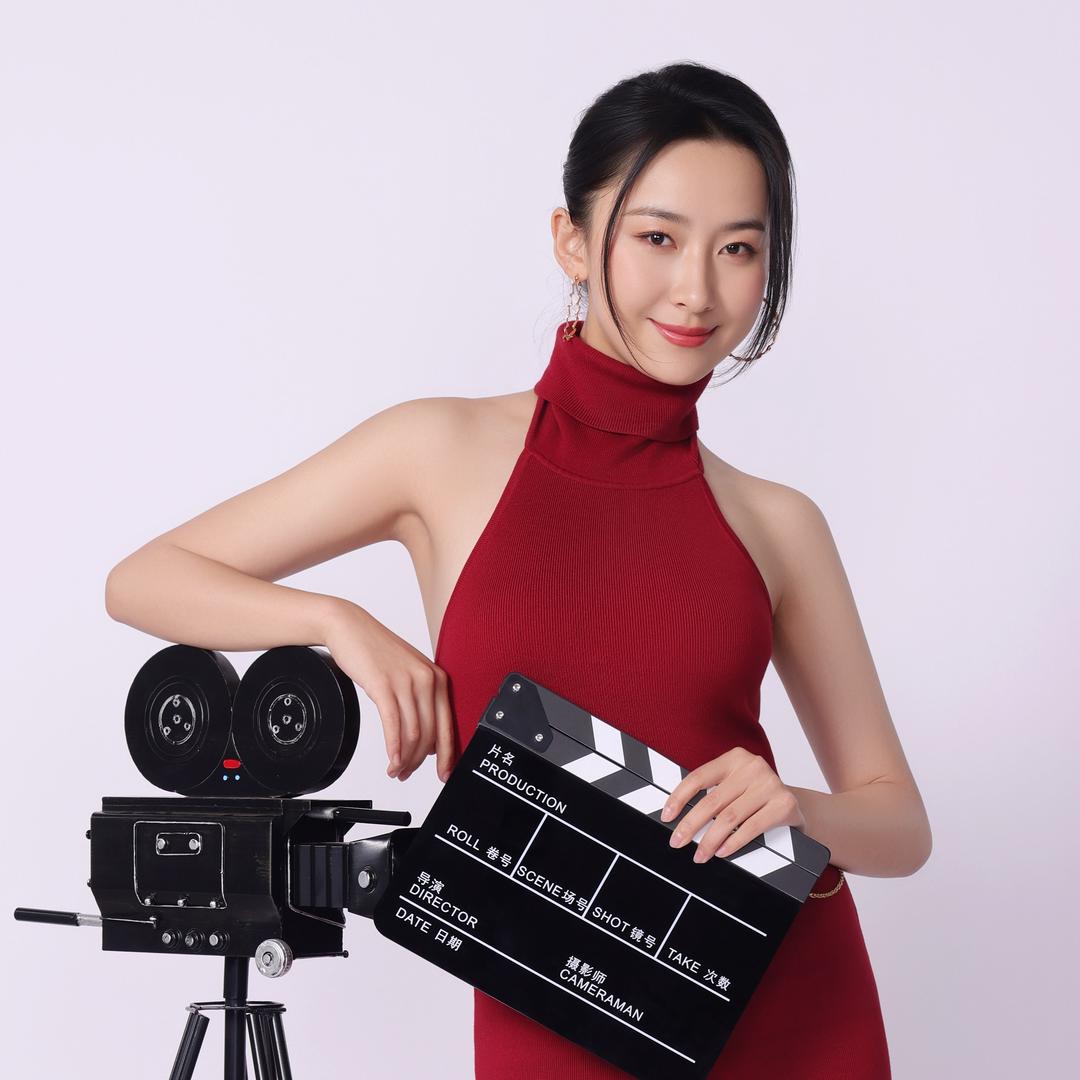 演员吉丽Lily