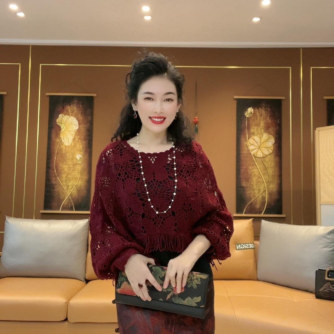 优雅女王服装工厂店