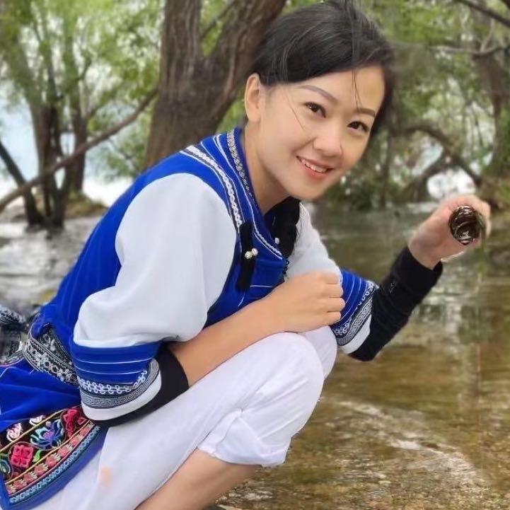 白族阿月一家