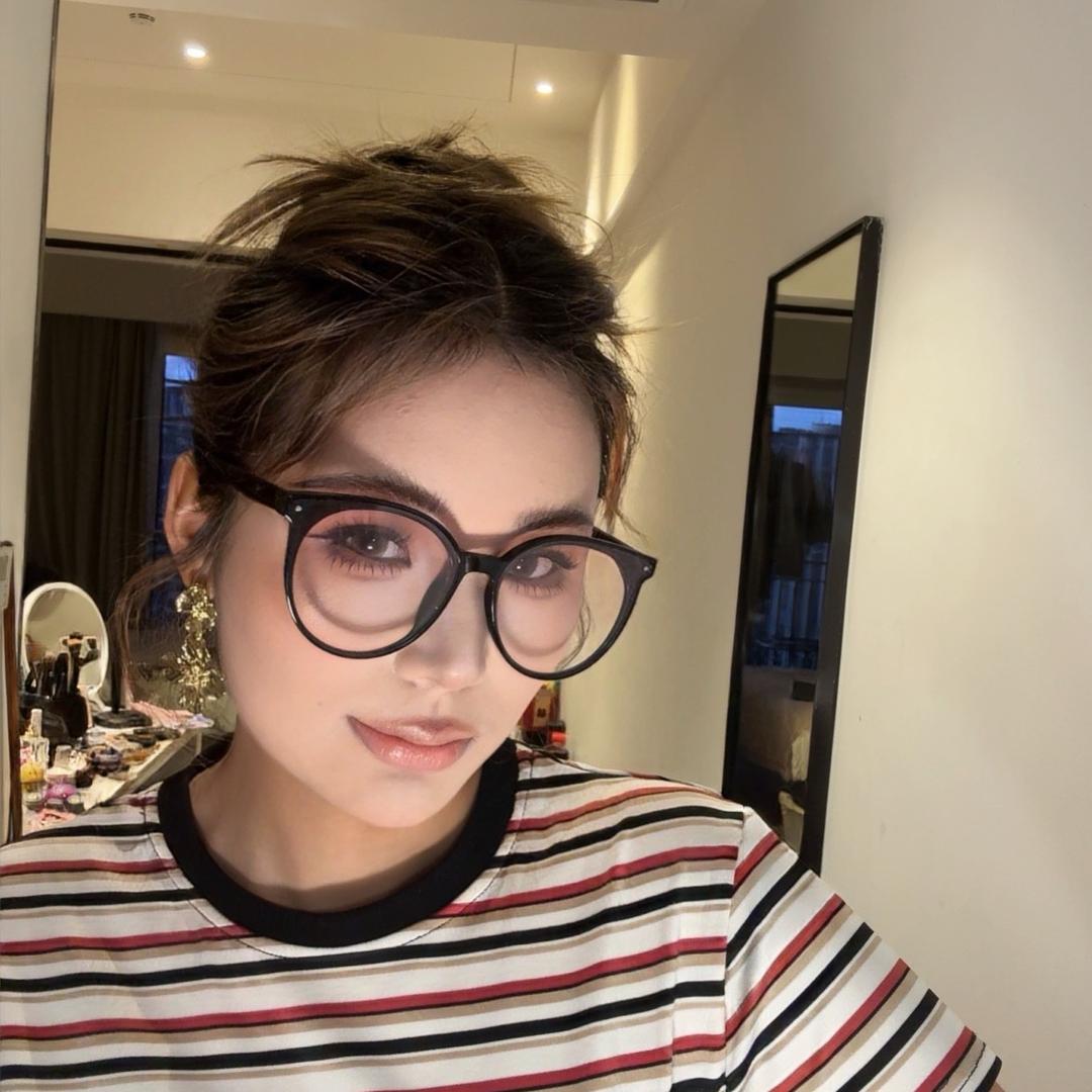 爱化妆的祁祁祁祁祁祁