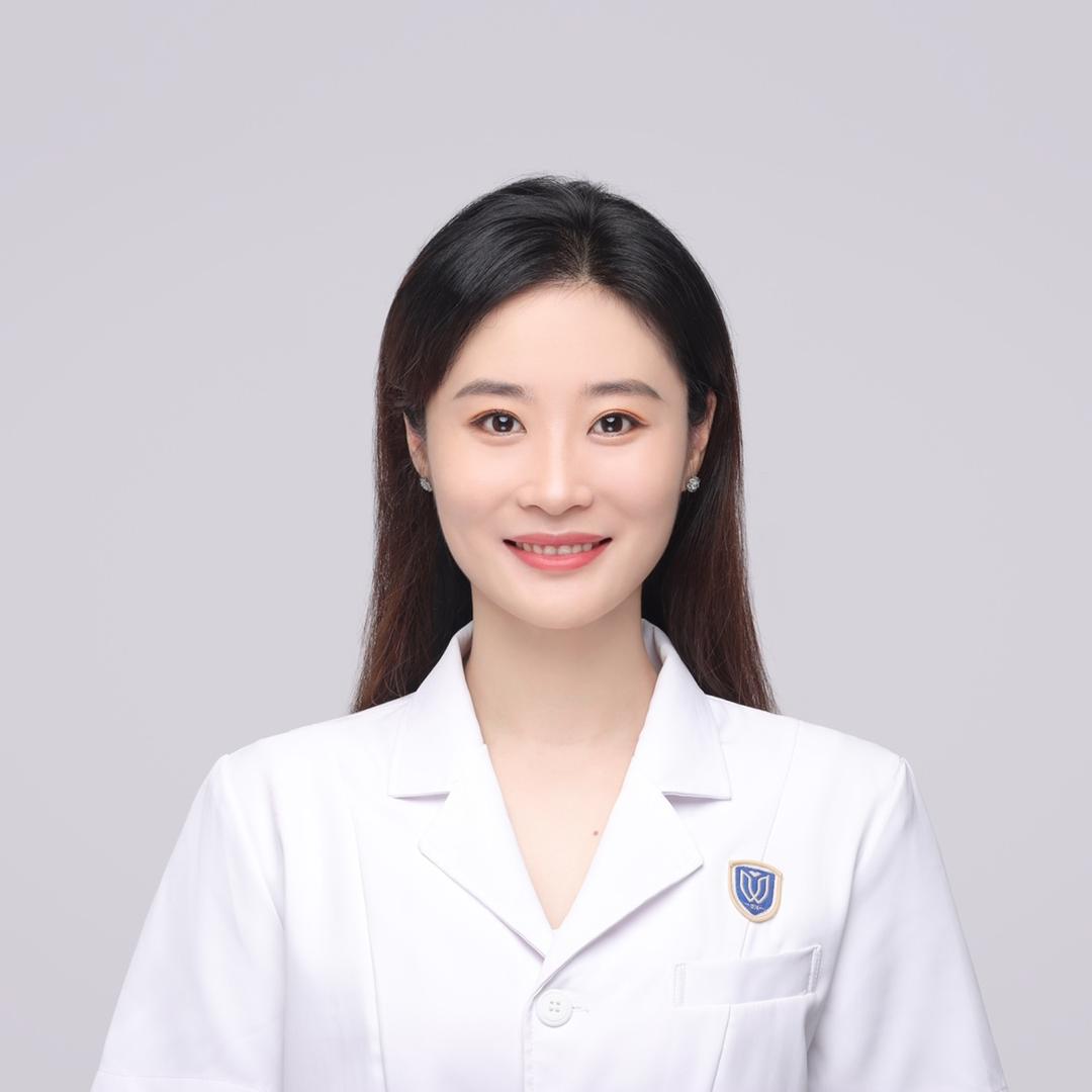 儿科医师何笑笑