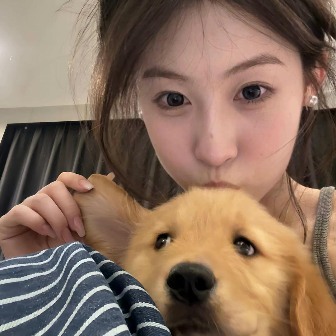 ꒦ິ^꒦ິ