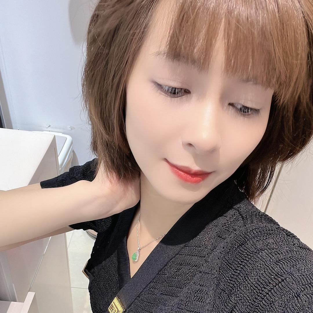 伊娃@小莲莲
