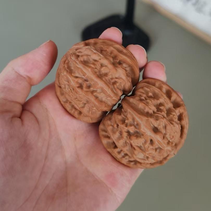 小鑫鑫文玩铺子