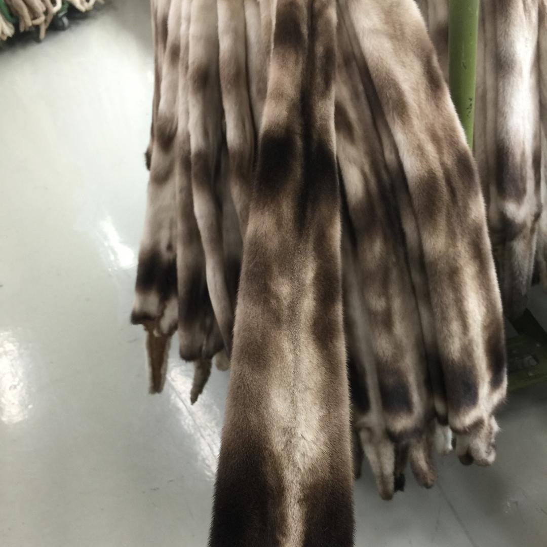 灯塔市凯臣服装厂
