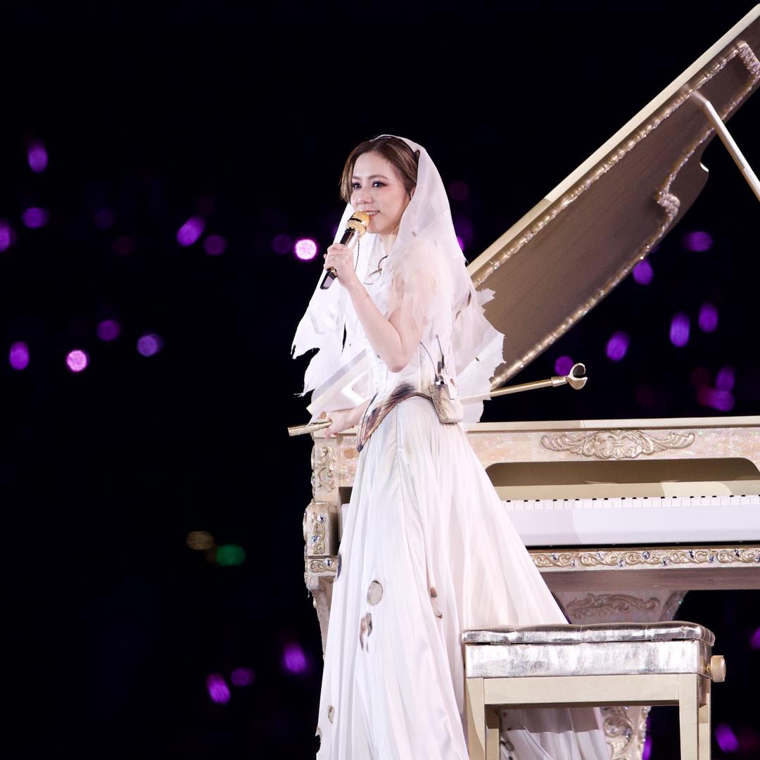 LxZoey（邓紫棋见过我九次）