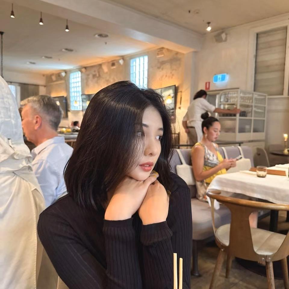 薇儿笑很倾城