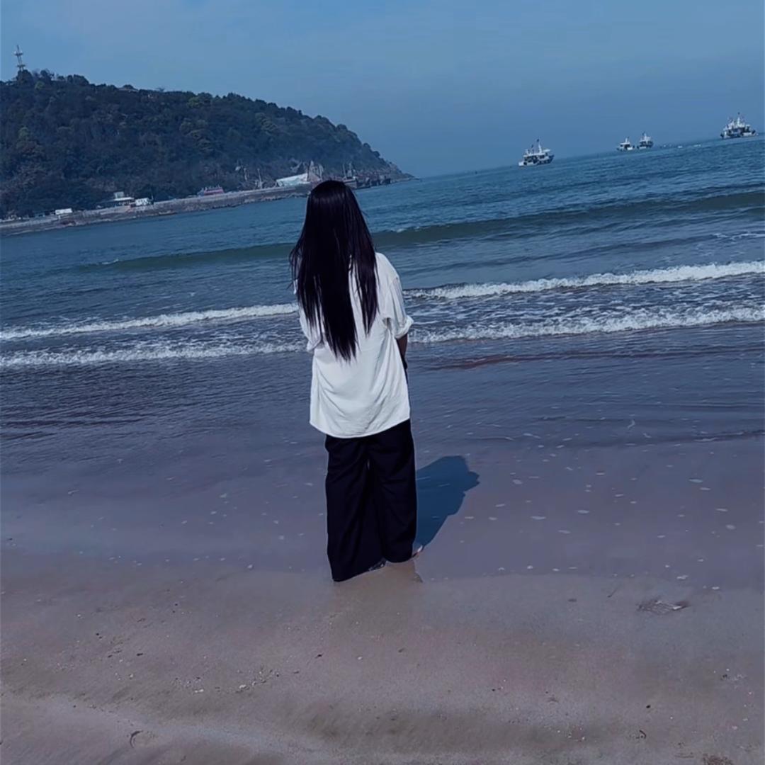 姐是个有故事的人