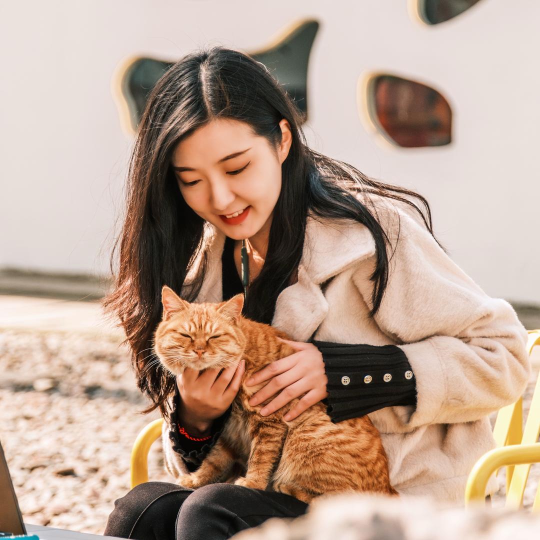 李小雪有点懒