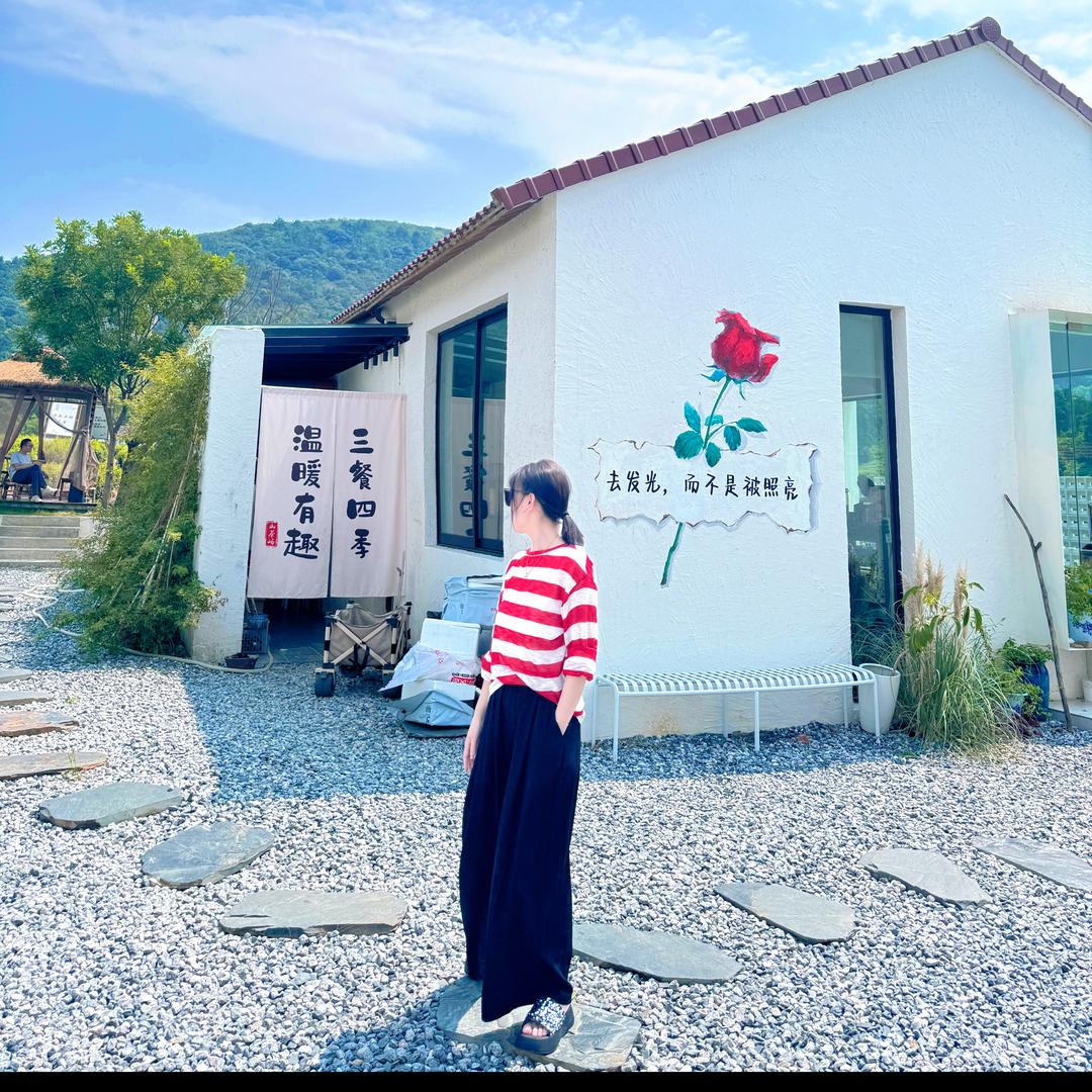 ℡ 🌸小何同学。