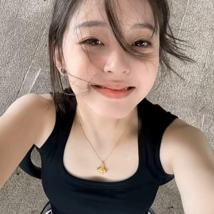 𝓛𝓲 𝓗𝓾𝓼 🧚‍♀️