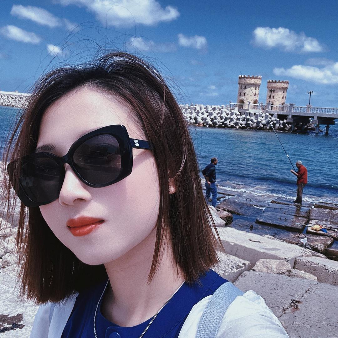 猜猜凳凳和小花