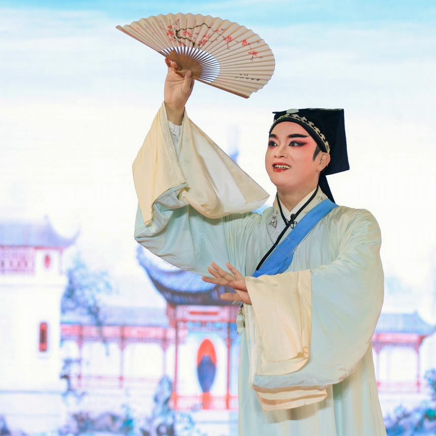 嗳€小叶