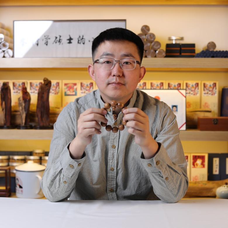 木材学硕士的小店一粒珠