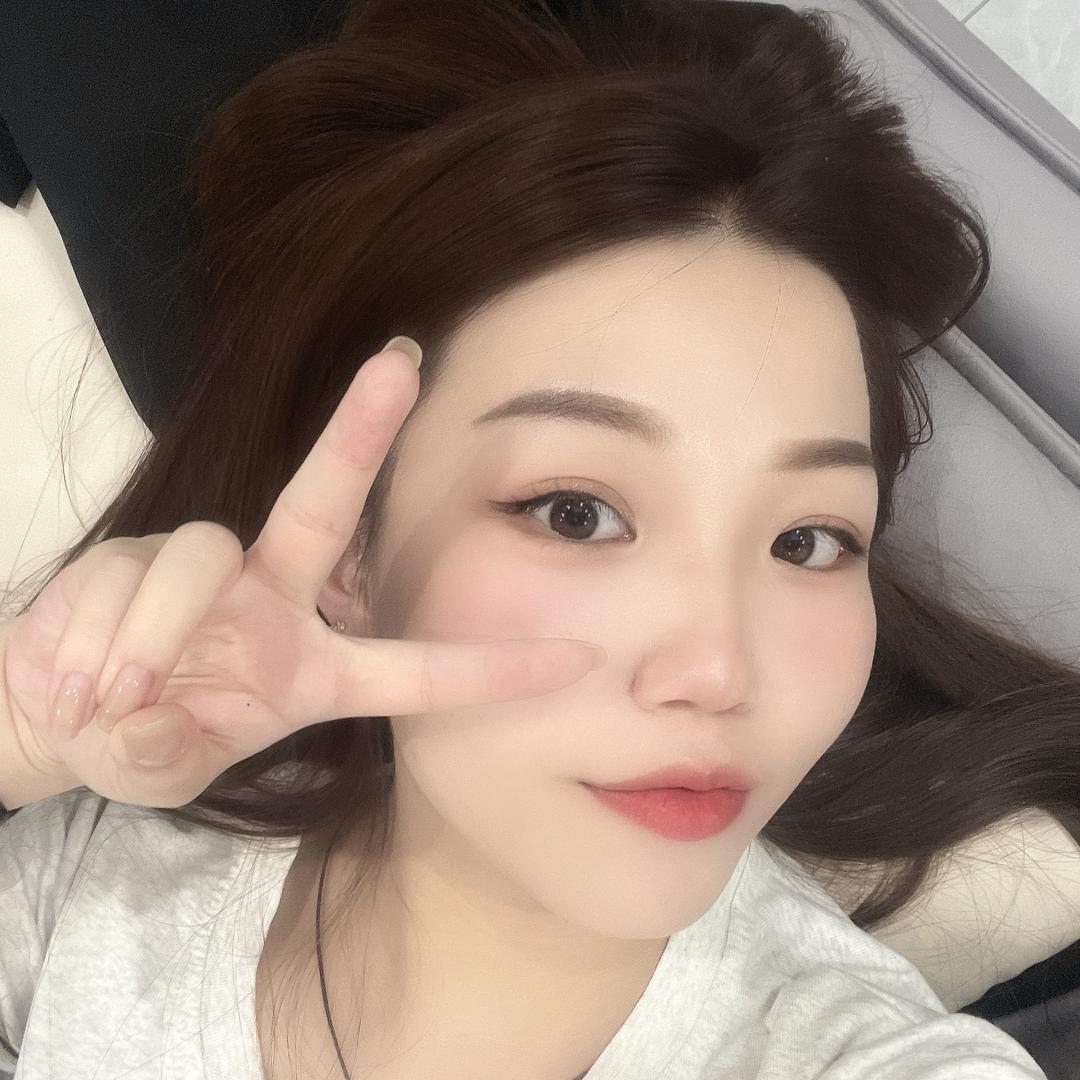 星卅..