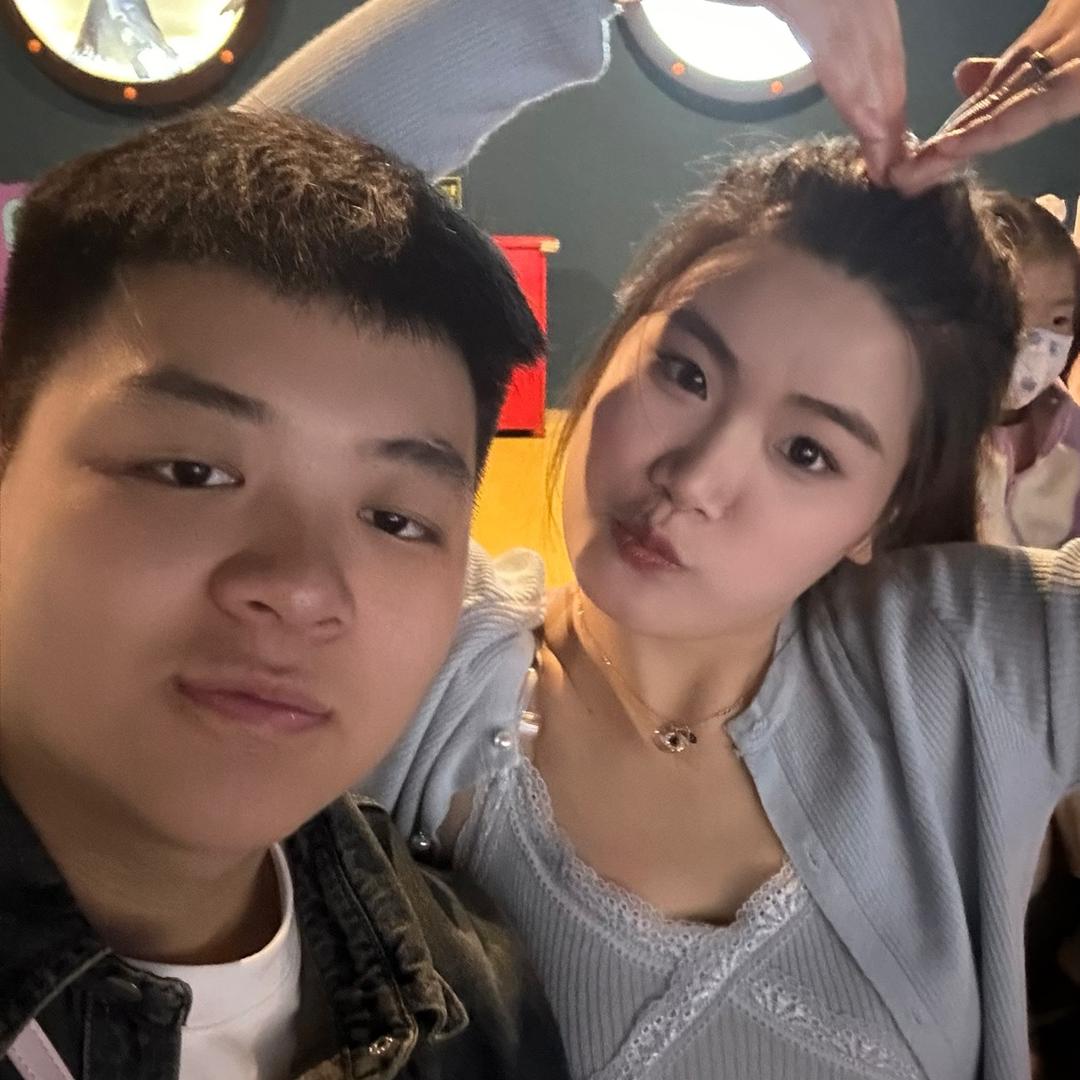 LiuLiu梅🍓（请关注小洛熙事件）