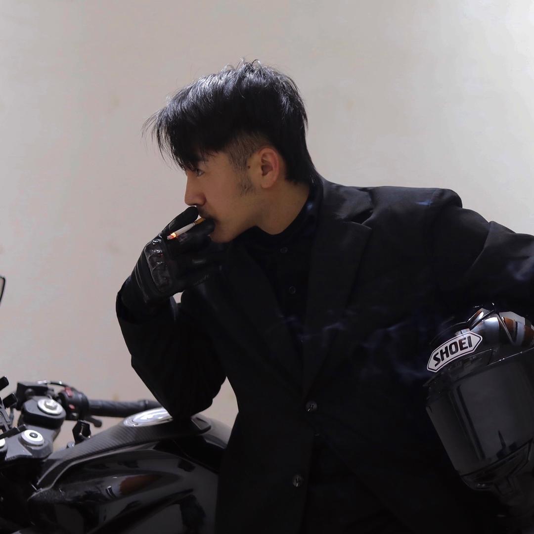 盐城卷发大魔王