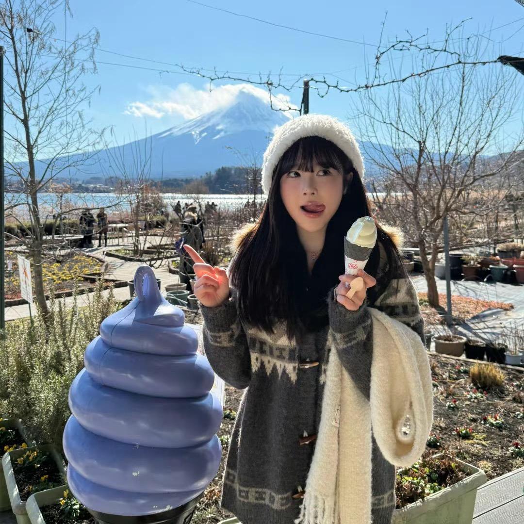 她忆^