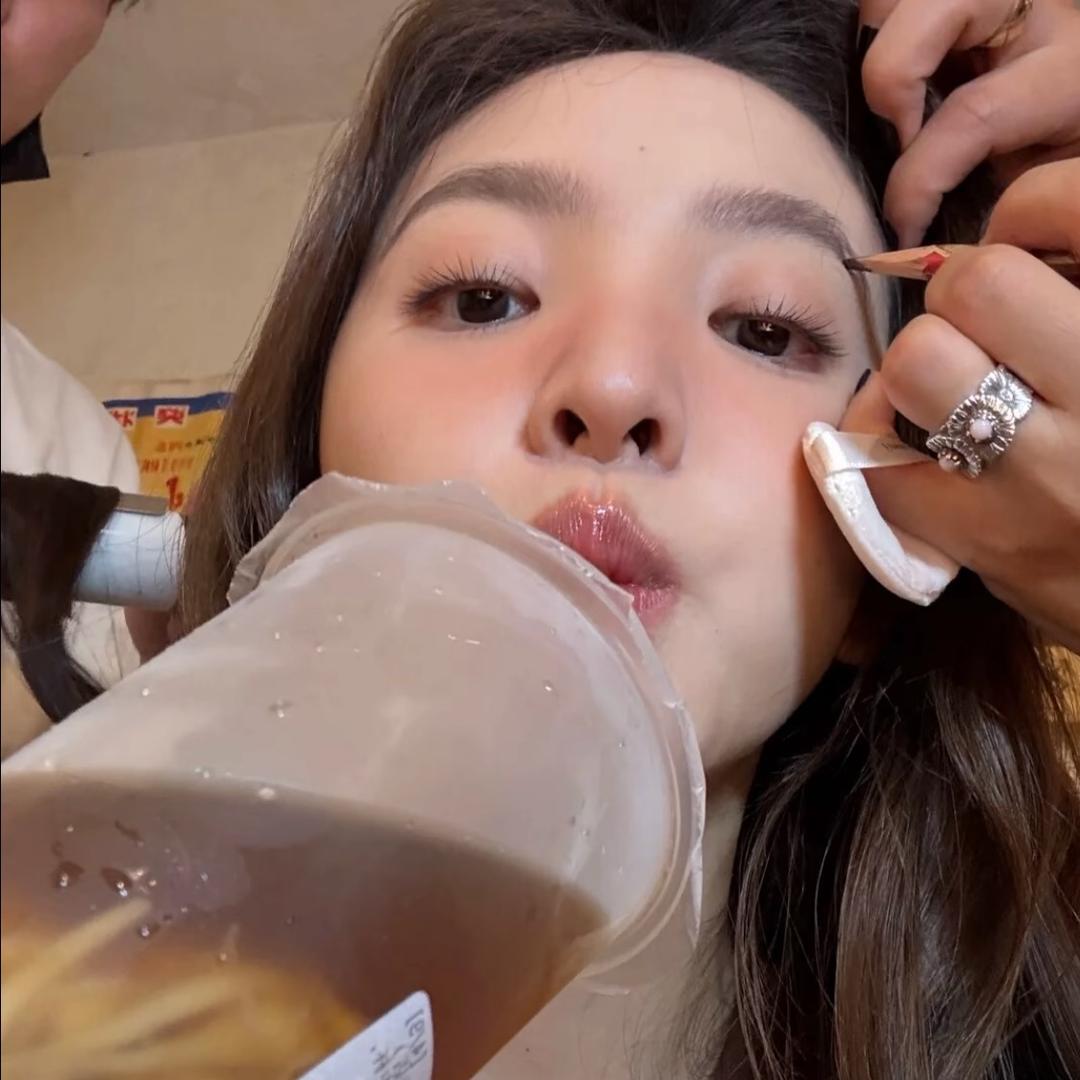 L .