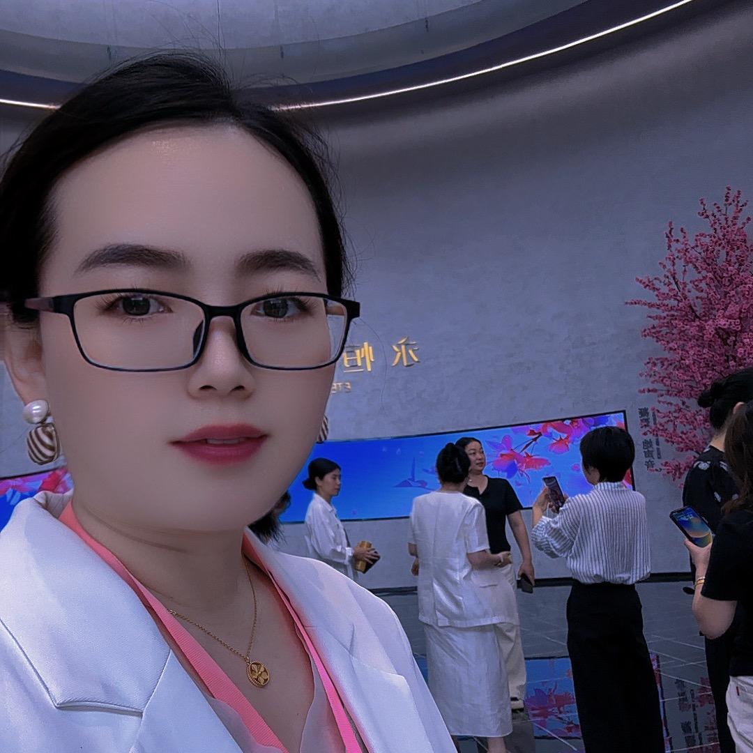 阳阳姐首播中