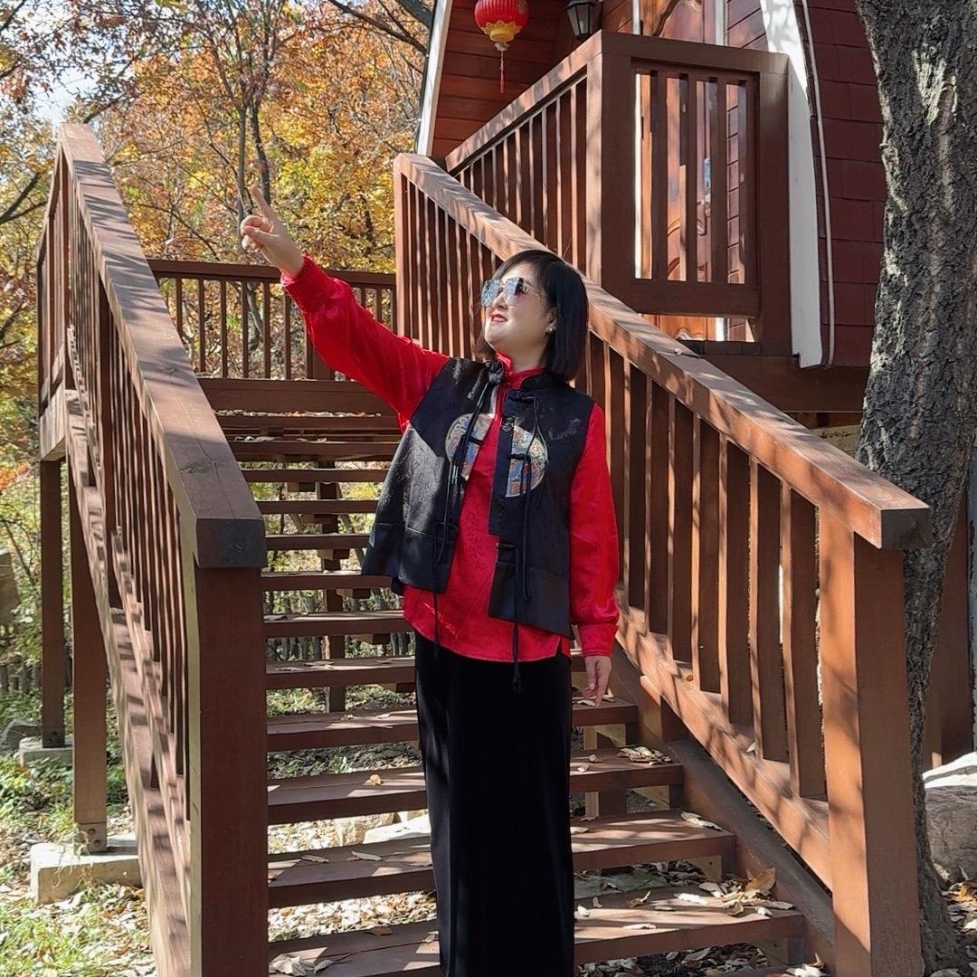 古县中翔超市一楼郎琴中老年女装
