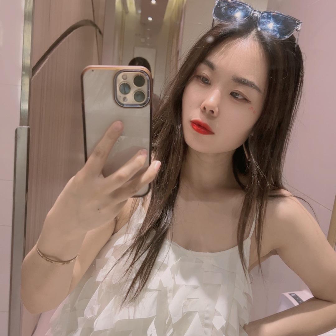 李真真服装
