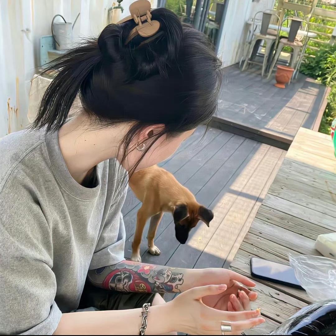 _玥玥呀